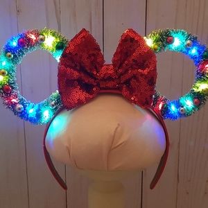 Christmas Light Up Wreath Minnie Mouse Ears Headband